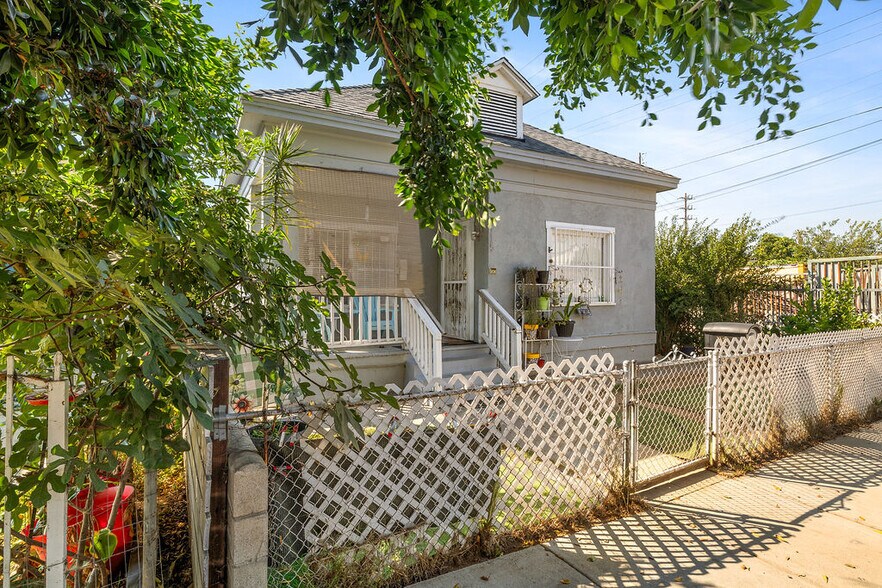 More Photos Of 115 S Fresno St, Los Angeles Apartments For Sale