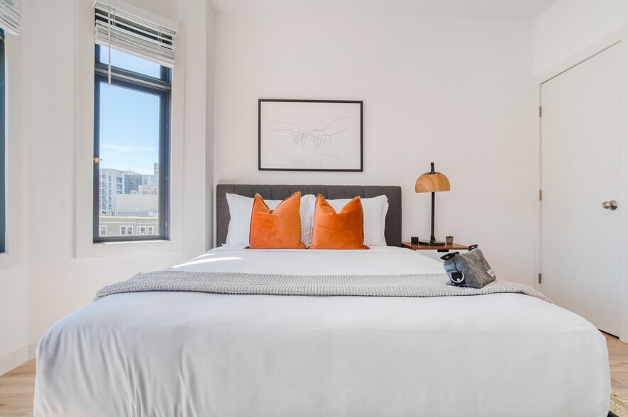 More Photos Of 1668 Washington St, San Francisco Apartments For Sale