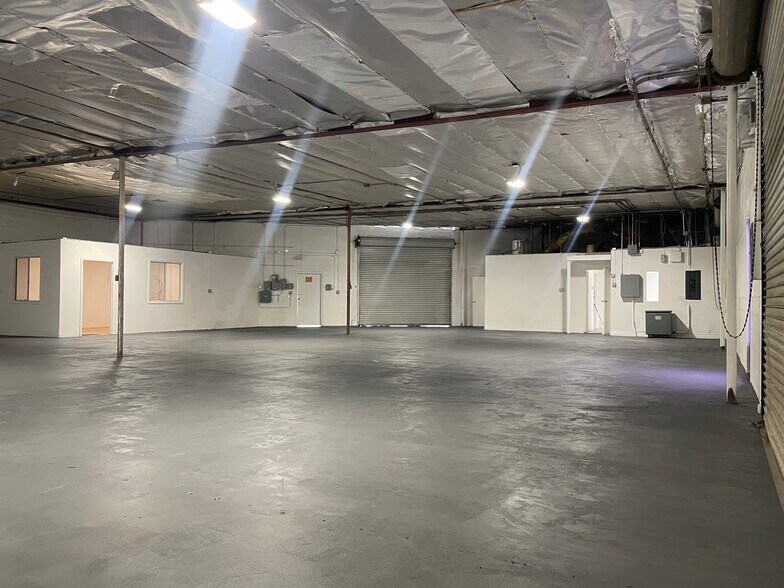 More Photos Of 15025 Badillo St, Baldwin Park Manufacturing For Lease