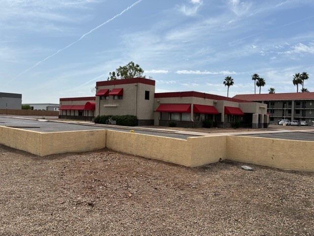 More Photos Of 825 S 48th St, Tempe Restaurant For Lease