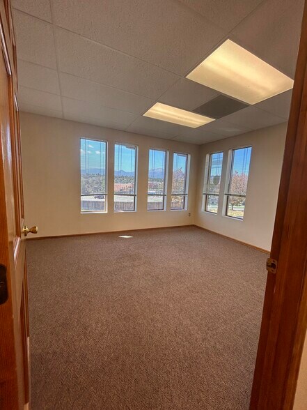 More Photos Of 1925 Dominion Way, Colorado Springs Office For Lease