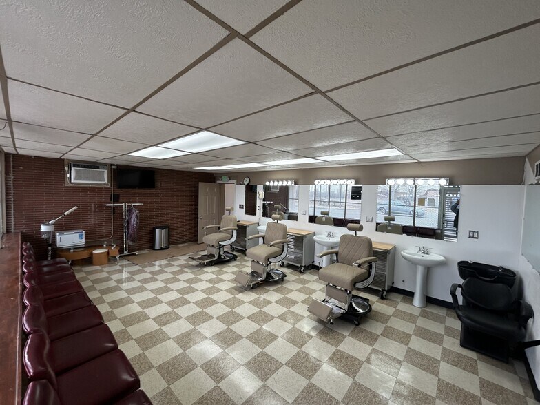 More Photos Of 2052 Broadway, Gary General Retail For Lease