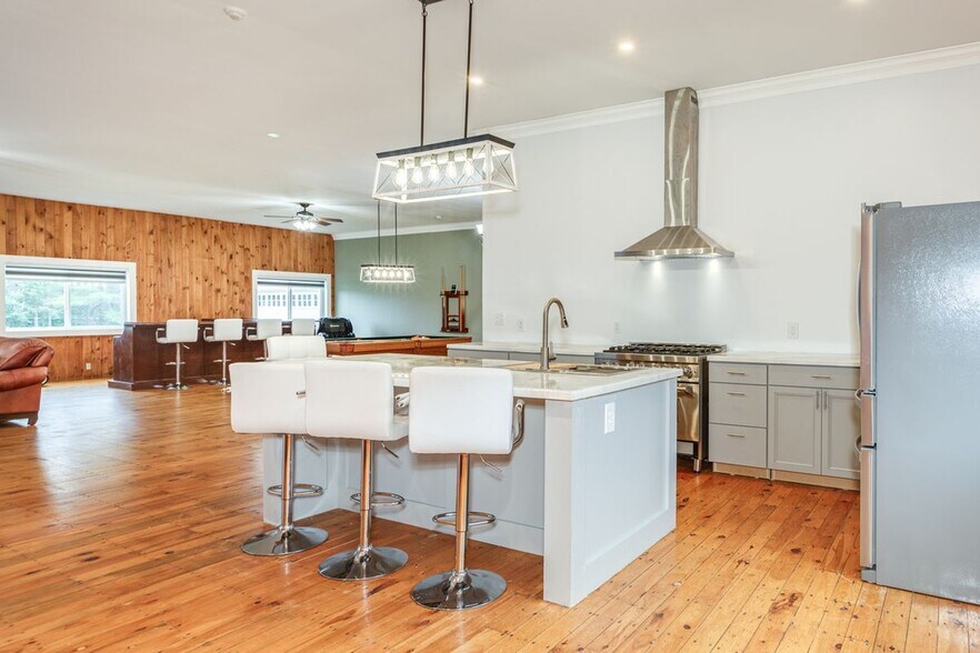 More Photos Of 275 Jenness Pond Rd, Northwood Hotel For Sale