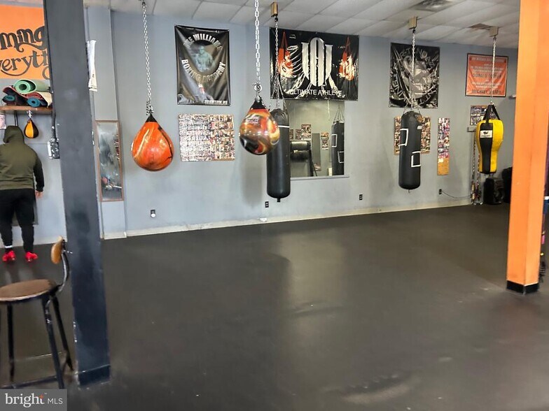 More Photos Of 12 Pierce Ave, Trenton Warehouse For Sale