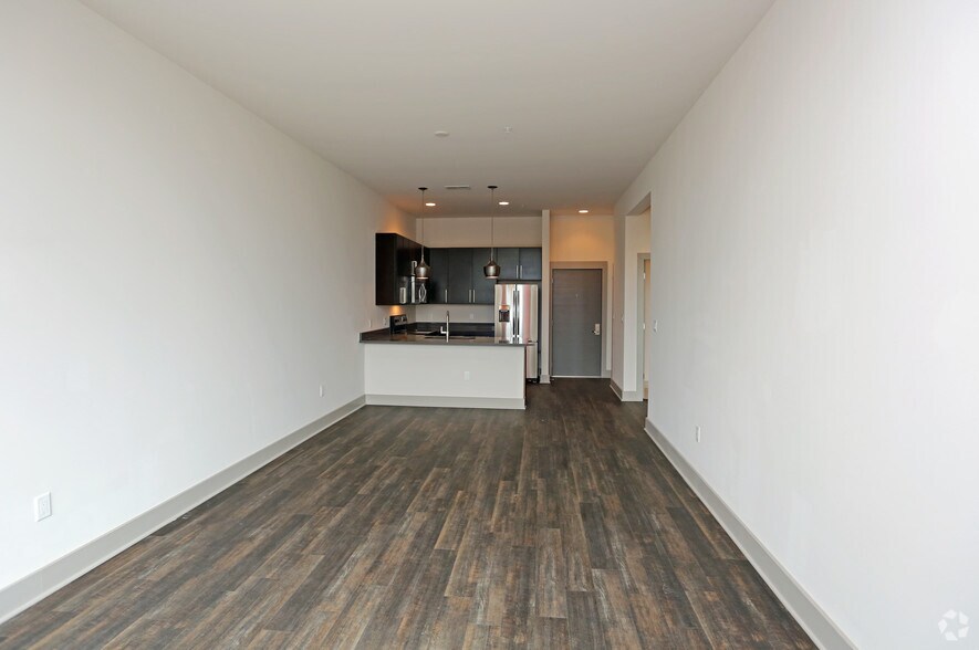 More Photos Of 2310 N Oakland Ave, Milwaukee Apartments For Lease