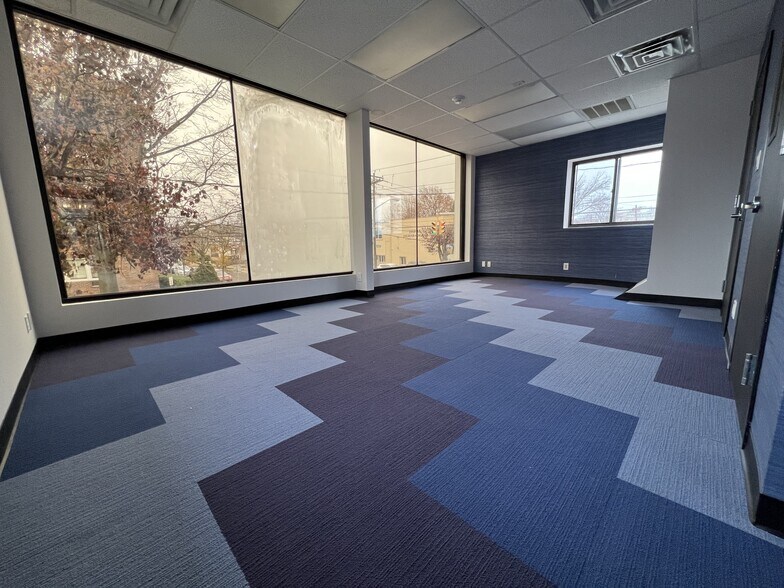 More Photos Of 183 Mineola Blvd, Mineola Office For Sale