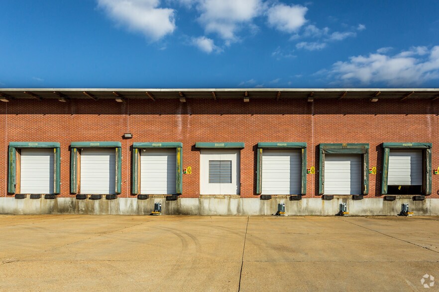 More Photos Of 3406 W Main St, Tupelo Manufacturing For Lease