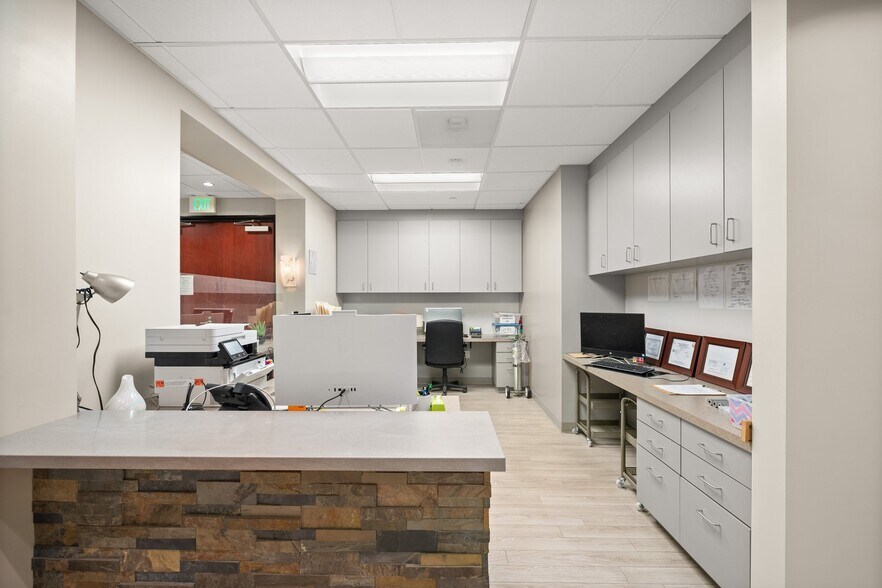 More Photos Of 15944 Los Serranos Country Club Dr, Chino Hills Coworking Space