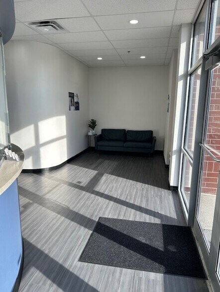 More Photos Of 6905 E 96th St, Indianapolis Office For Lease