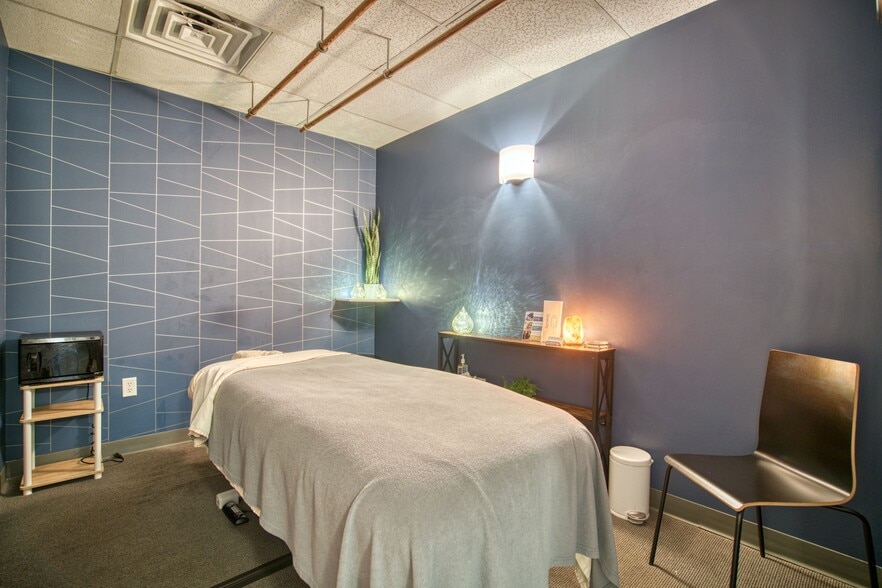 More Photos Of 630 Coffman St, Longmont Office For Lease