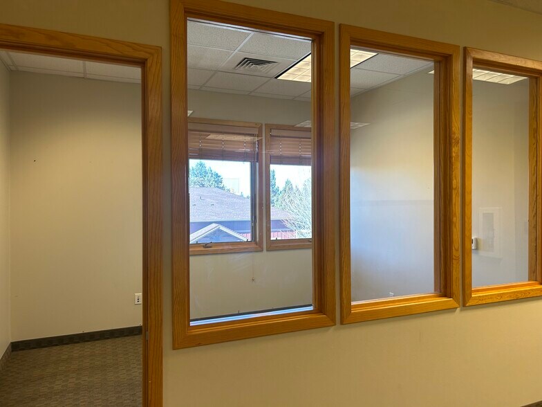 More Photos Of 525 SW Umatilla St, Redmond Office For Sale