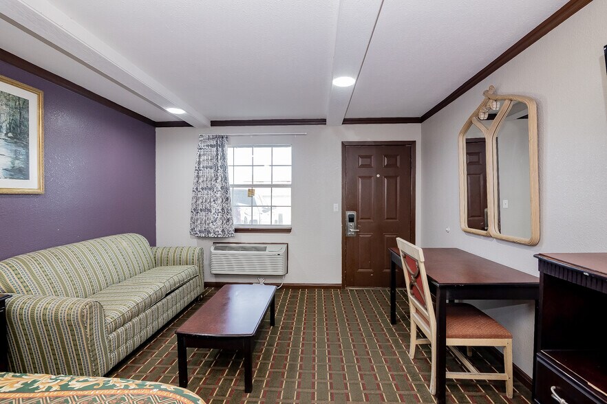 More Photos Of 3005 Houston Hwy, Victoria Hotel For Sale