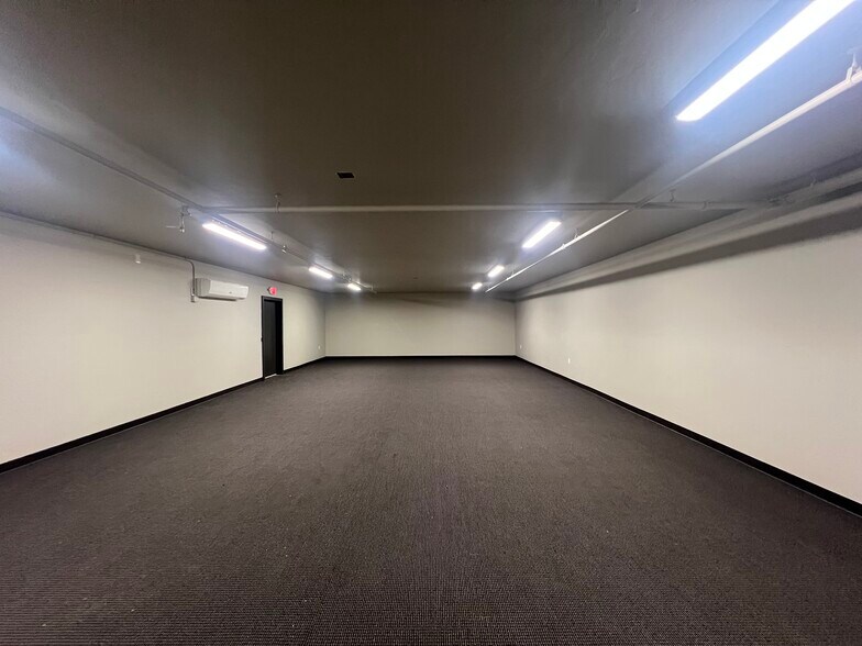 More Photos Of 2012 S Post Rd, Oklahoma City Office For Lease