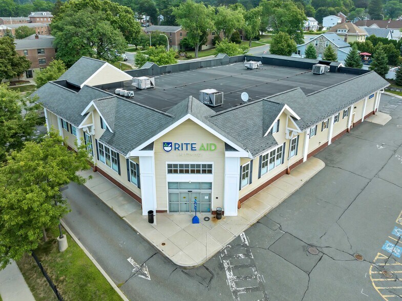 More Photos Of 272 Hoosick St, Troy Freestanding For Lease