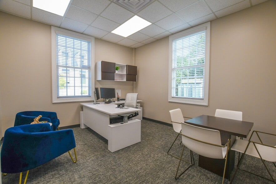 More Photos Of 501 Madison St S, Huntsville Office For Lease