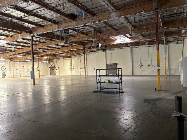 More Photos Of 4915-4935 Brookside Ct, Reno Light Distribution For Lease