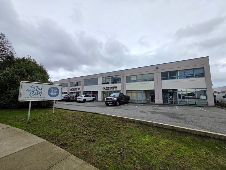 More Photos Of 1833 Coast Meridian Rd, Port Coquitlam Warehouse For Sale