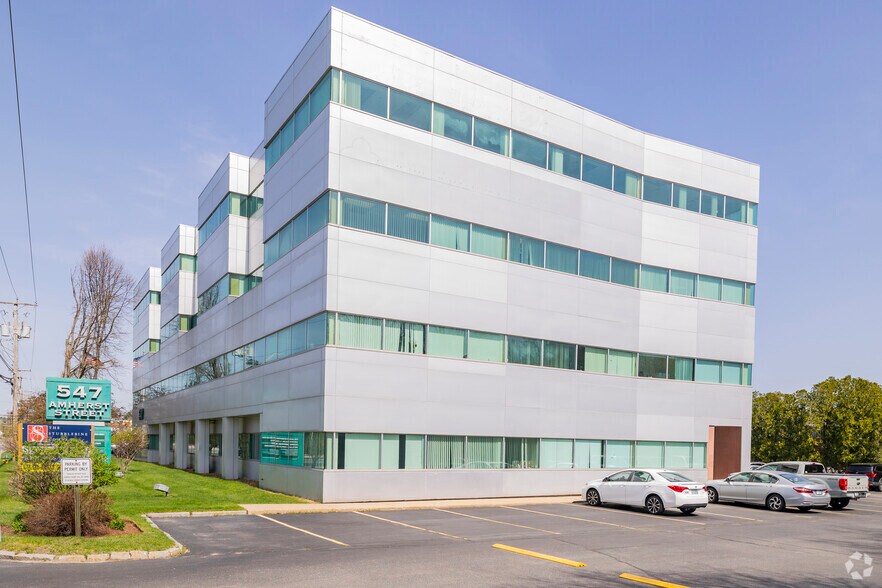 Primary Photo Of 547 Amherst St, Nashua Medical For Lease