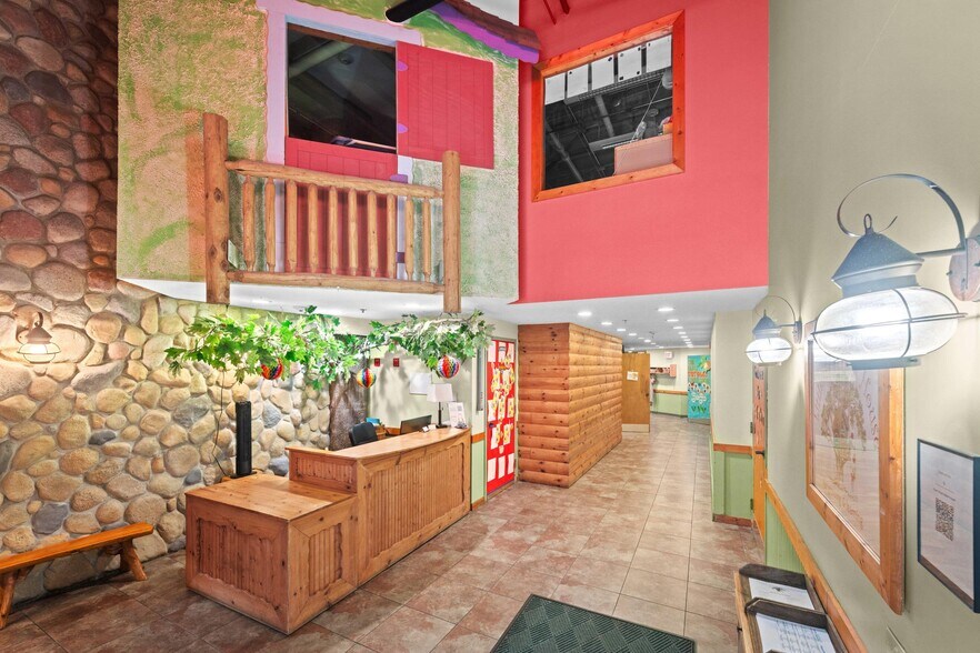 More Photos Of 100 S Ashland Ave, Chicago Apartments For Lease