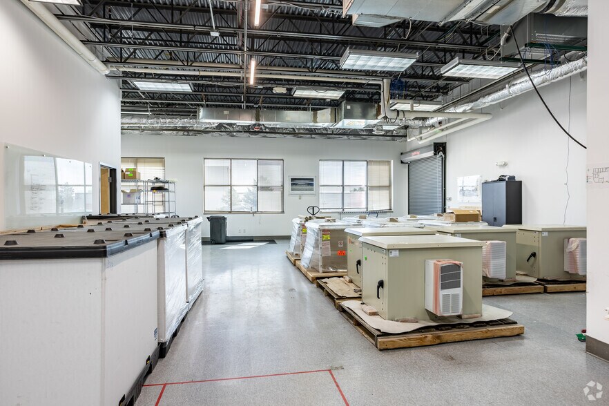 More Photos Of 2051 Dogwood St, Louisville Research And Development For Lease