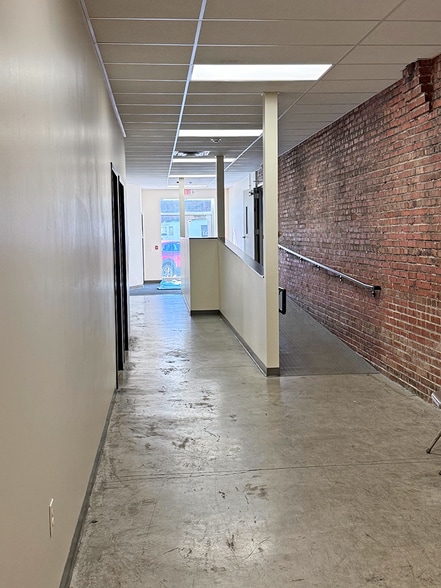 More Photos Of 2837 Washington Ave, Saint Louis Schools For Lease