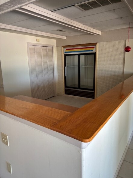 More Photos Of 2611 Clinton Ave W, Huntsville Light Distribution For Lease