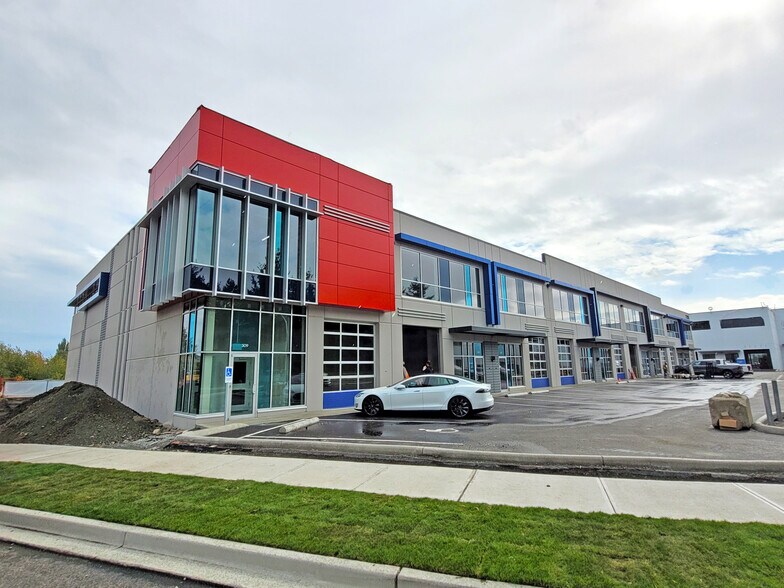 More Photos Of 17280 Heather Dr, Surrey Warehouse For Lease