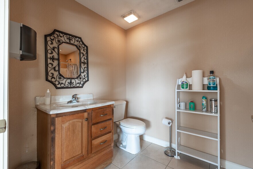 More Photos Of 1720 SE County Highway 484, Belleview Office For Sale