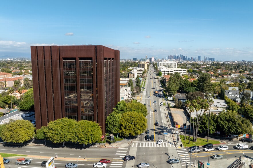 More Photos Of 4929 Wilshire Blvd, Los Angeles Office For Lease