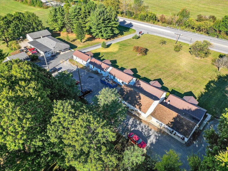 More Photos Of 9097 Allentown Blvd, Grantville Apartments For Sale