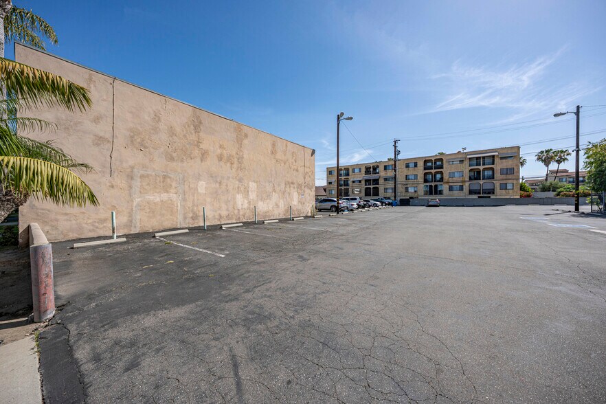 More Photos Of 3520 Long Beach Blvd, Long Beach Office For Sale