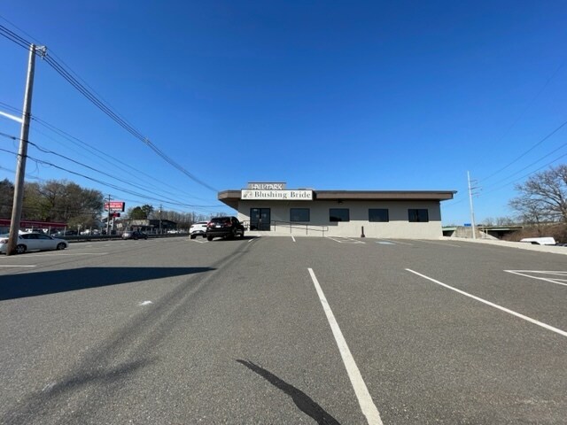 More Photos Of 215 Newbury St, Peabody Unknown For Lease