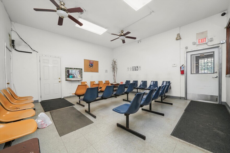 More Photos Of 2024 W 79th St, Chicago Medical For Sale