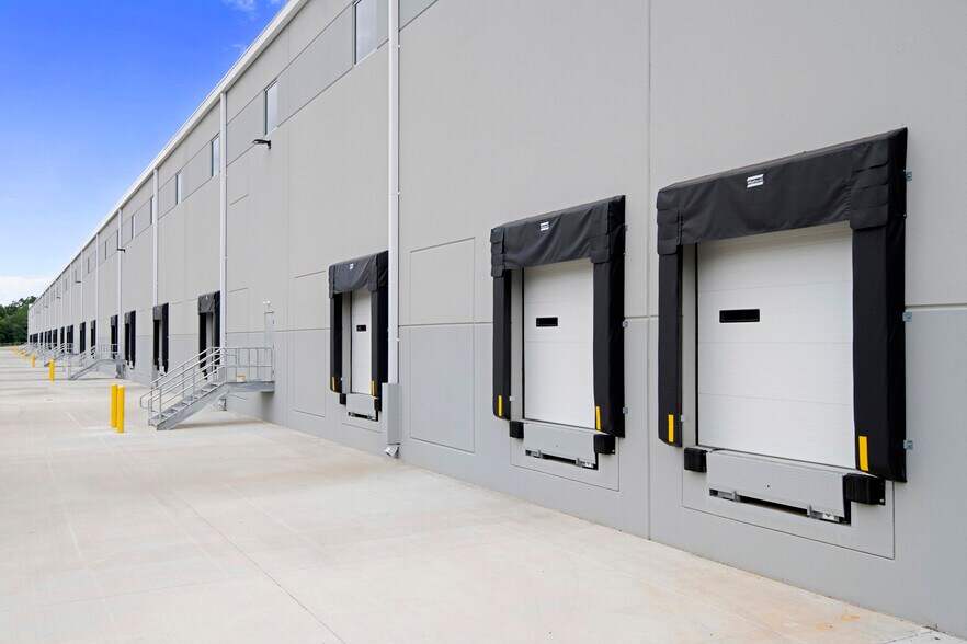 More Photos Of 1105 Scotts Bridge Rd, Anderson Unknown For Lease