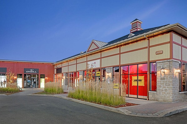 More Photos Of 2555 Rue De L'aulnaie Mont Tremblant Qc, Mont-tremblant General Retail For Lease