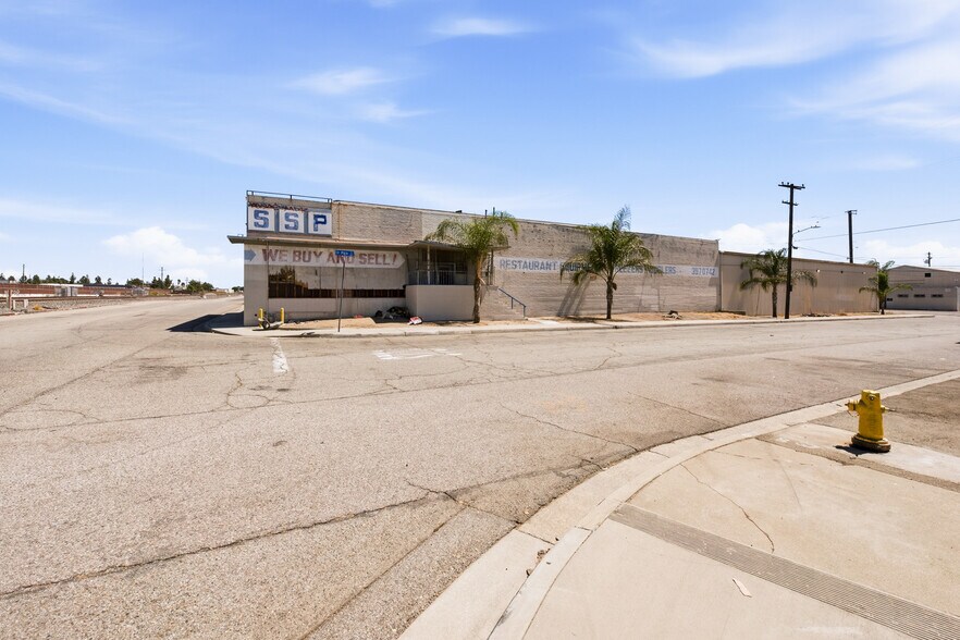More Photos Of 1075 E 2nd St, Pomona Warehouse For Sale