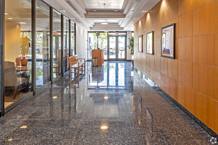 More Photos Of 2090 Palm Beach Lakes Blvd, West Palm Beach Unknown For Lease