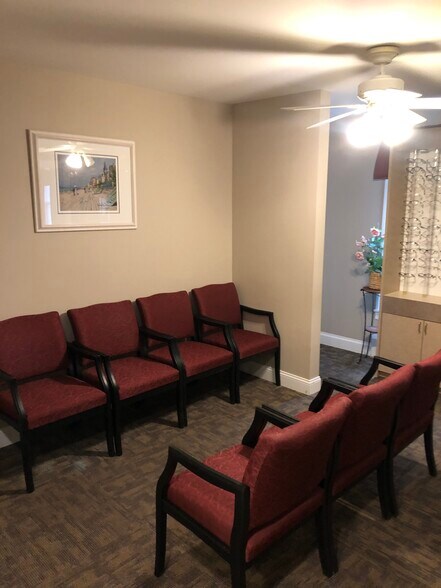 More Photos Of 270 N Sea Rd, Southampton Office For Lease