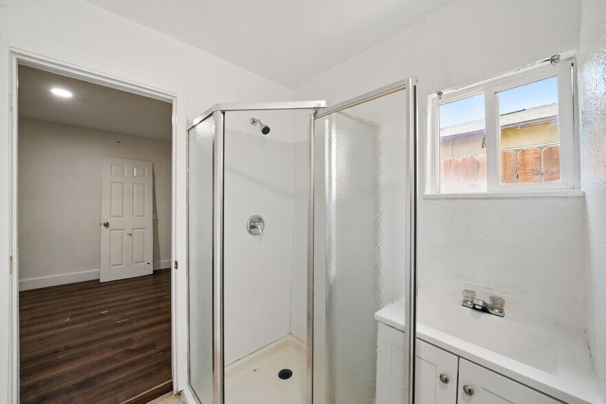 More Photos Of 462 Delhi Ave, Stockton Multifamily For Sale
