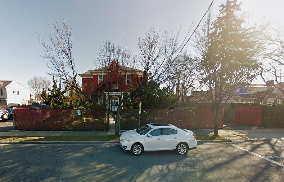 More Photos Of 1865 Beech St, Wantagh Schools For Sale