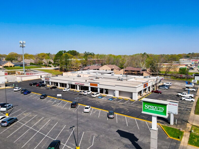 More Photos Of 4007 S Broadway Ave, Tyler Storefront Retail Office For Lease