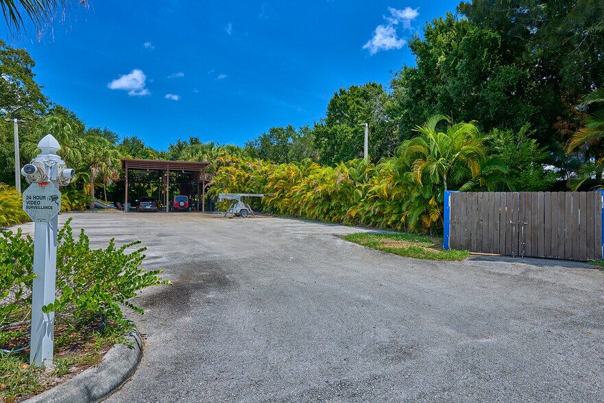 More Photos Of 2155 NW Federal Hwy, Stuart Auto Dealership For Sale