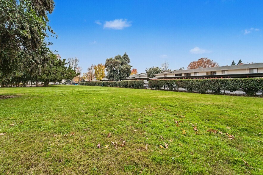 More Photos Of 1574 - 1576 Heather Dr, Yuba City Apartments For Sale