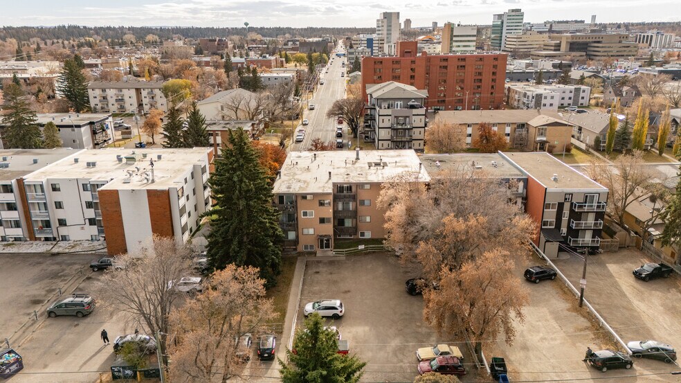 More Photos Of 4746 55 St, Red Deer Apartments For Sale