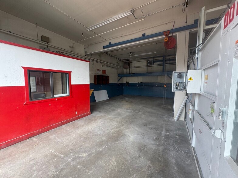 More Photos Of 1748 D St, South Lake Tahoe Warehouse For Lease