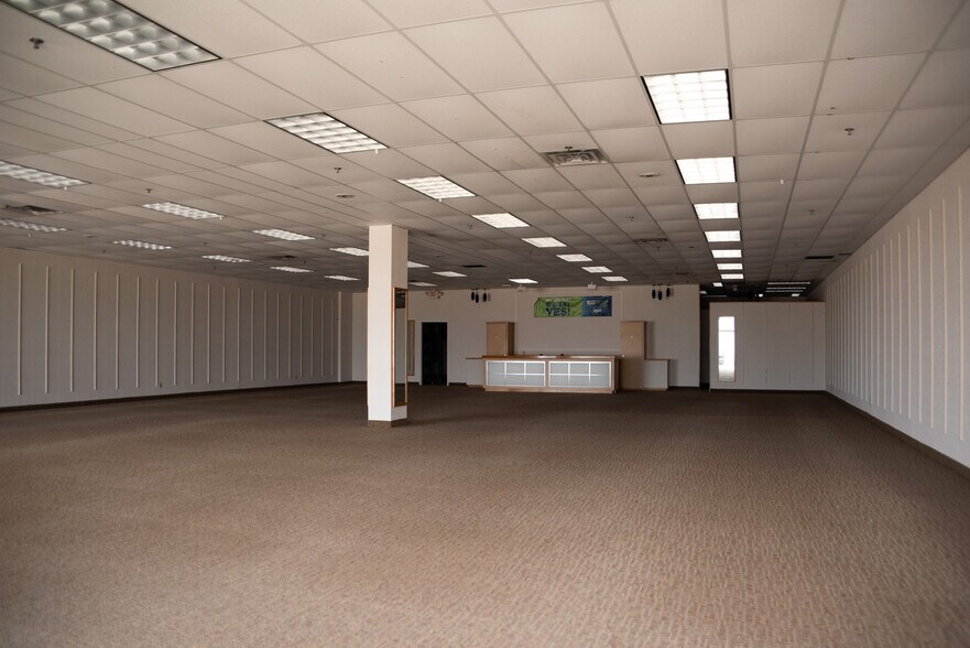 More Photos Of 1784-1794 Plover Rd, Plover Unknown For Lease