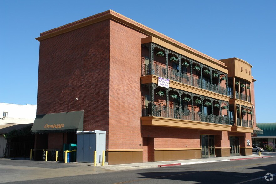 More Photos Of 333 E Main St, Visalia General Retail For Sale