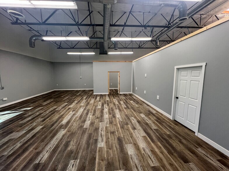 More Photos Of 20 N East St, Woodland Industrial For Lease