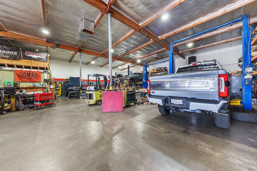 More Photos Of 23282 Peralta Dr, Laguna Hills Warehouse For Sale