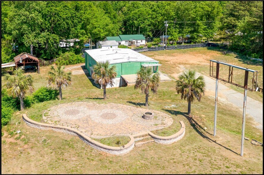 More Photos Of 298 By-Pass 123 Hwy, Seneca Warehouse For Sale